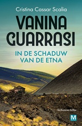 In de schaduw van de Etnak